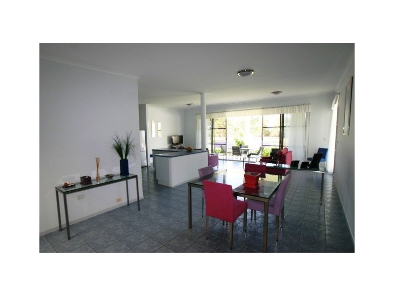 59 McIntosh Avenue, Elliott Heads QLD 4670