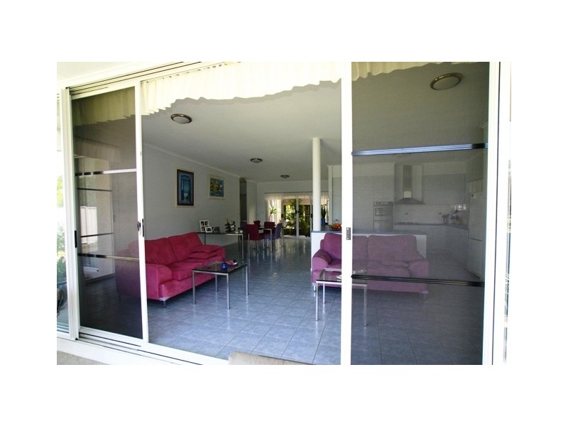 59 McIntosh Avenue, Elliott Heads QLD 4670