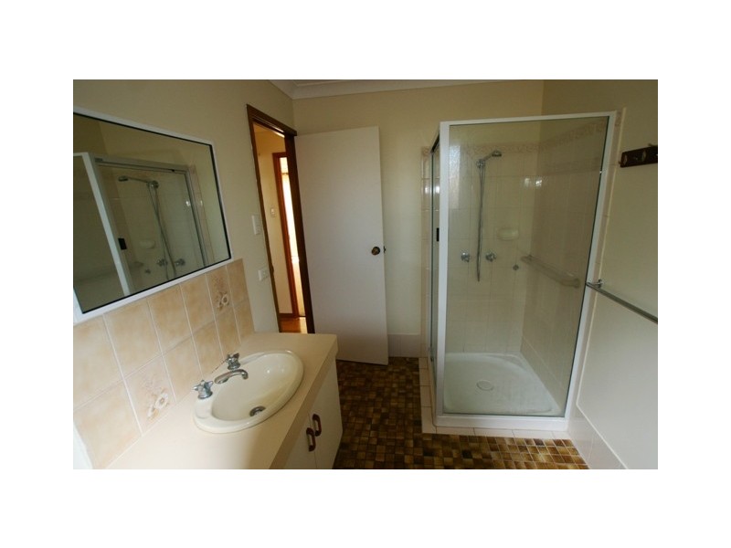 8 Olsen Street, Bundaberg East QLD 4670