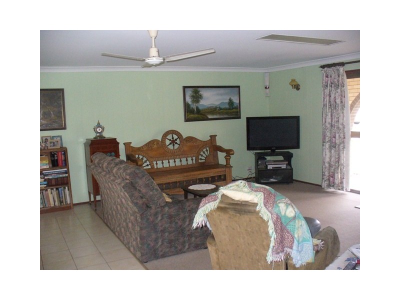 24 Gibson Street, Avenell Heights QLD 4670