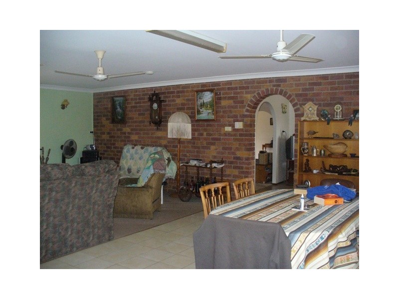 24 Gibson Street, Avenell Heights QLD 4670