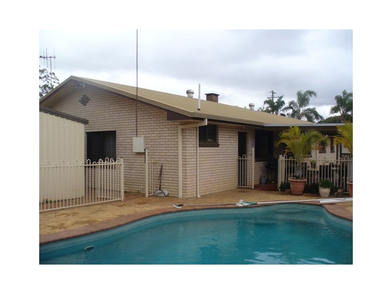 24 Gibson Street, Avenell Heights QLD 4670