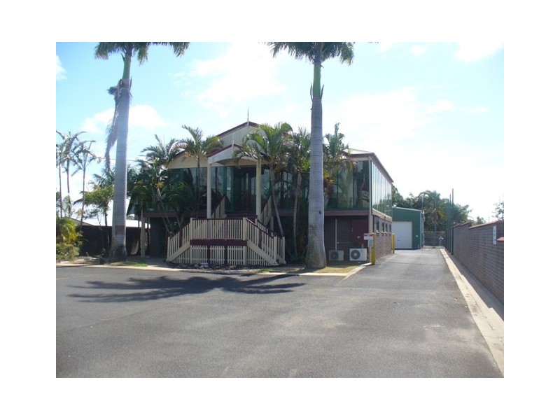 127 Bargara Road, Bundaberg East QLD 4670