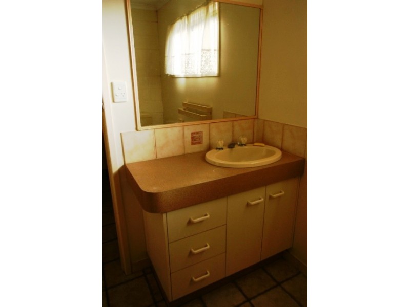 3/27 Burnett Street, Bundaberg South QLD 4670