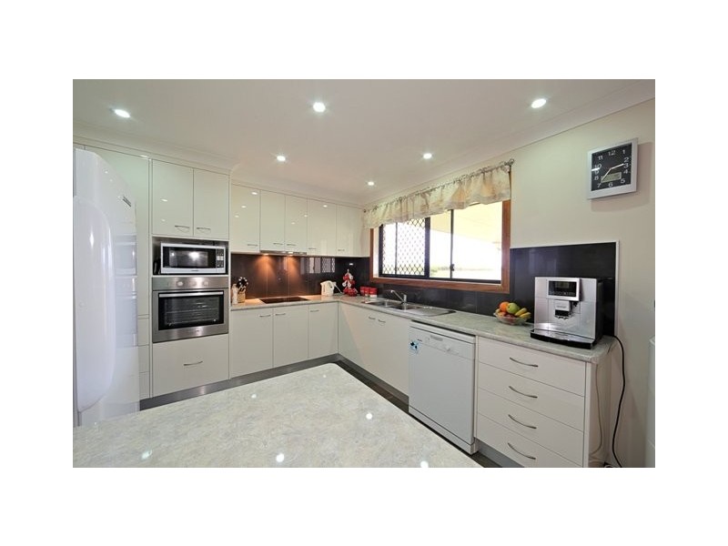 200 Mittelheusers Road, Burnett Heads QLD 4670