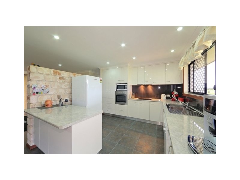 200 Mittelheusers Road, Burnett Heads QLD 4670