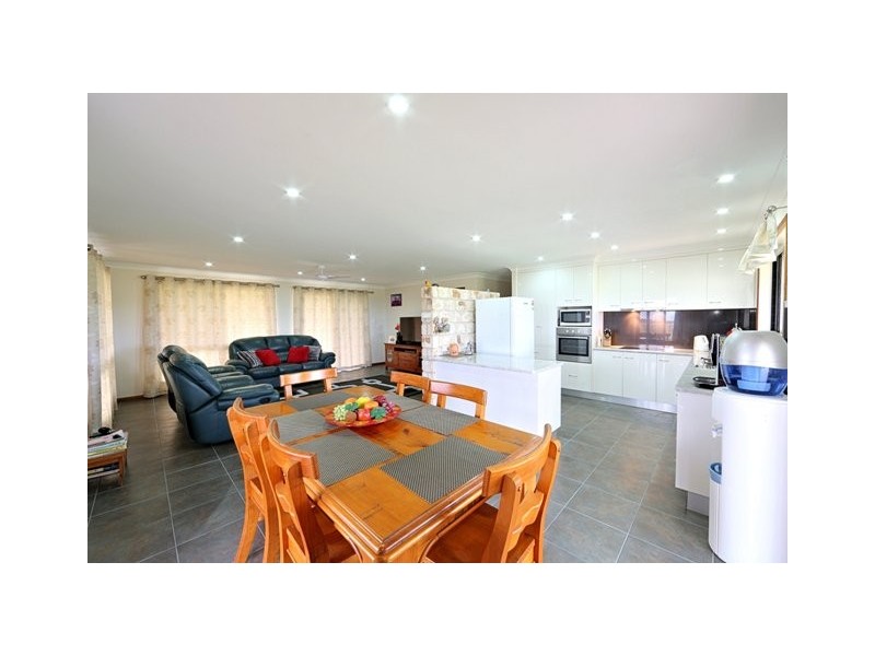 200 Mittelheusers Road, Burnett Heads QLD 4670