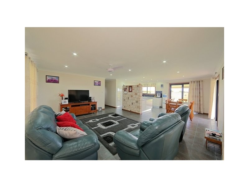 200 Mittelheusers Road, Burnett Heads QLD 4670