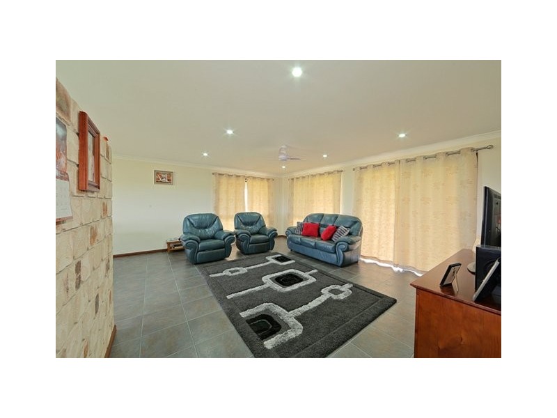 200 Mittelheusers Road, Burnett Heads QLD 4670