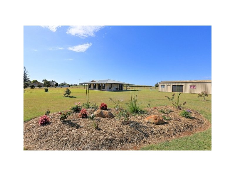 200 Mittelheusers Road, Burnett Heads QLD 4670