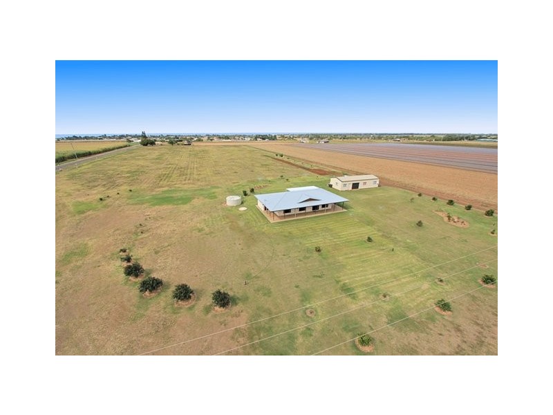 200 Mittelheusers Road, Burnett Heads QLD 4670