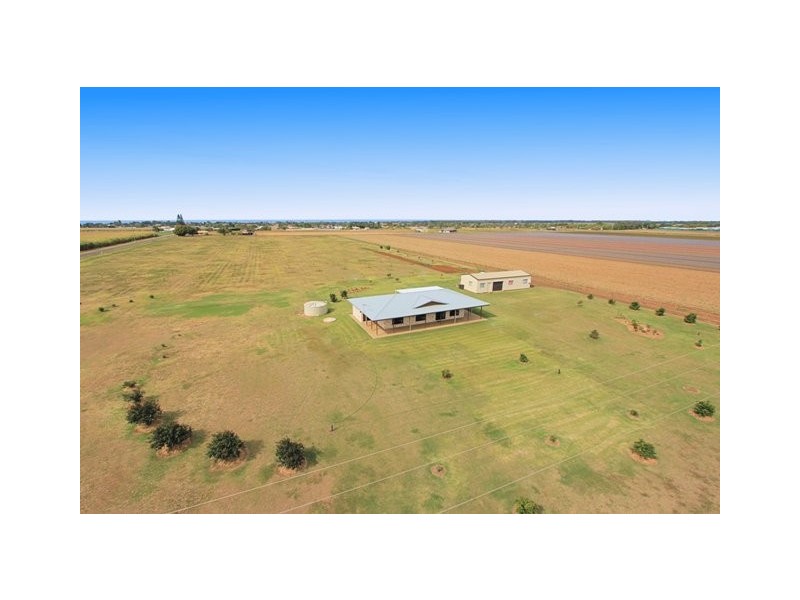 200 Mittelheusers Road, Burnett Heads QLD 4670
