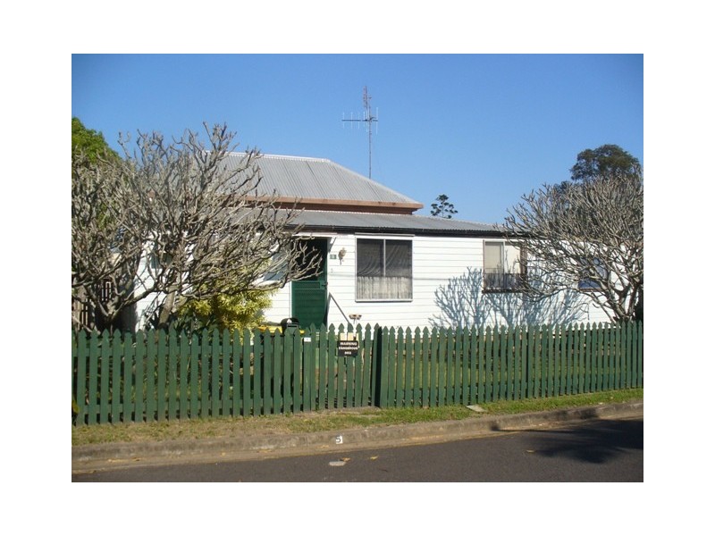 5 Normanby Street, Bundaberg South QLD 4670