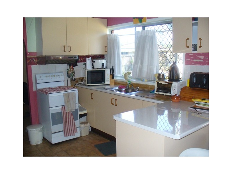 2 Rath Court, Bundaberg North QLD 4670