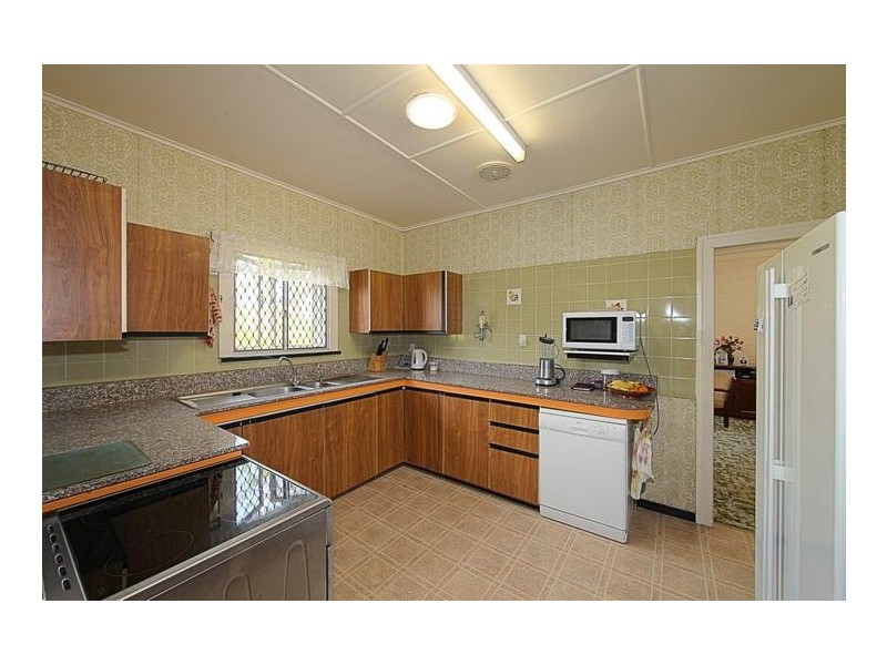 32 Adams Street, Bundaberg West QLD 4670