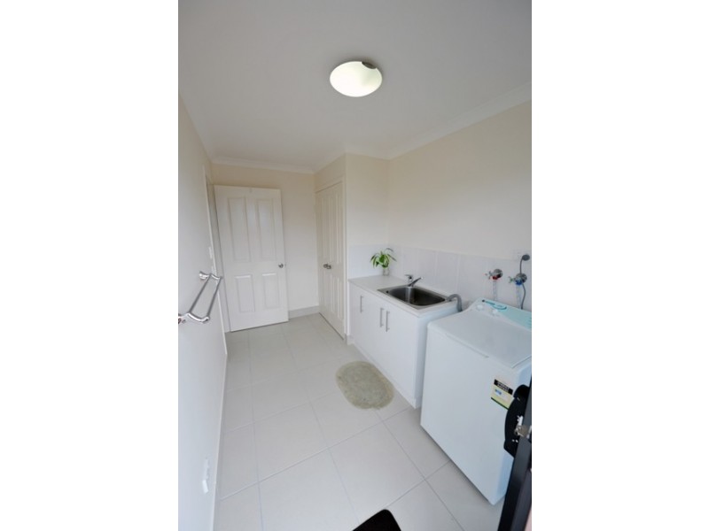 37 Powers Street, Burnett Heads QLD 4670