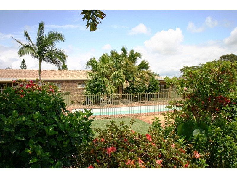 2/15 Thabeban Street, Avenell Heights QLD 4670