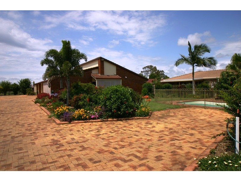 2/15 Thabeban Street, Avenell Heights QLD 4670