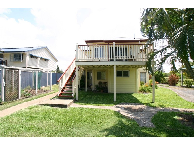 11 Doctor Street, Burnett Heads QLD 4670