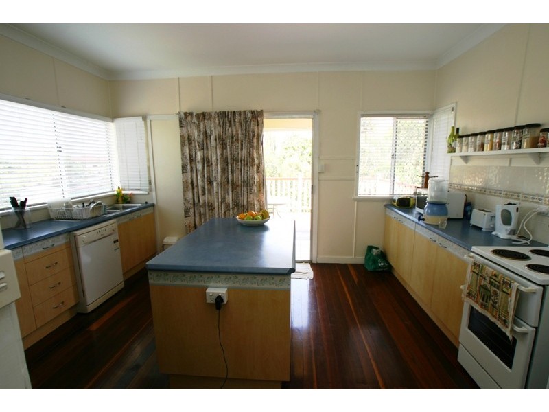 11 Doctor Street, Burnett Heads QLD 4670