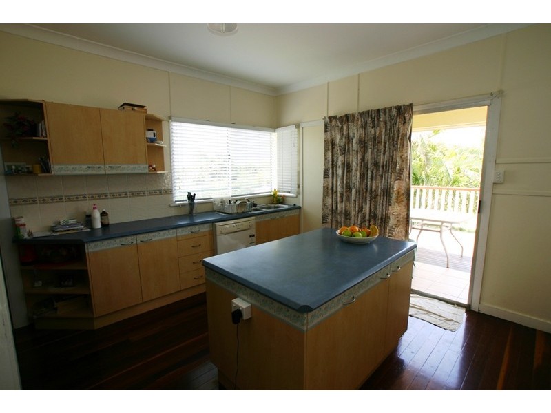 11 Doctor Street, Burnett Heads QLD 4670