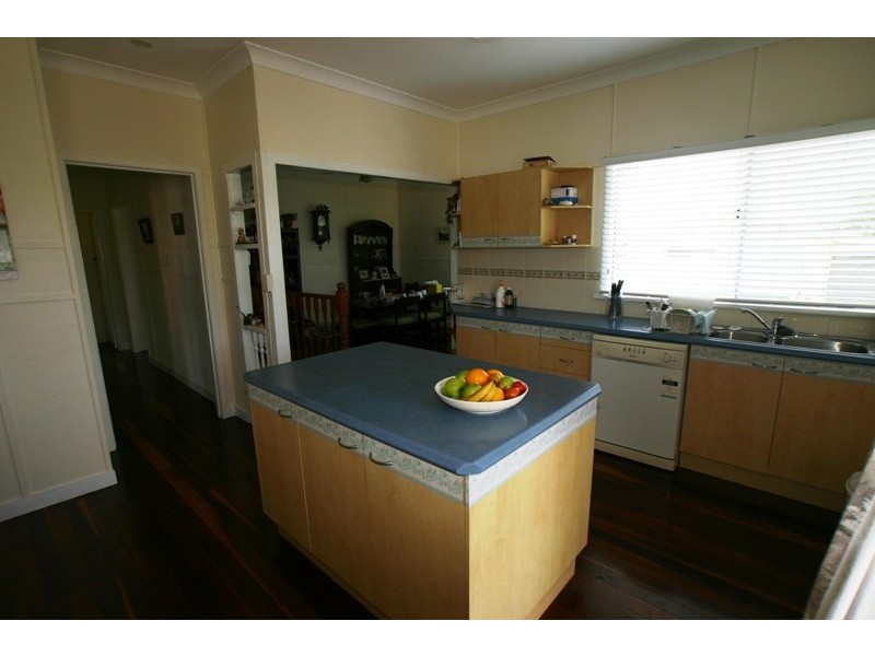 11 Doctor Street, Burnett Heads QLD 4670