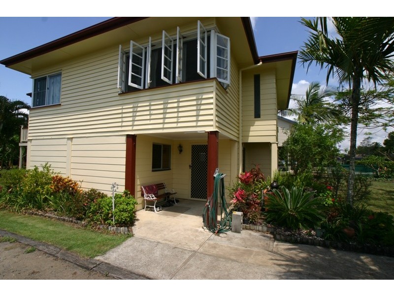 11 Doctor Street, Burnett Heads QLD 4670