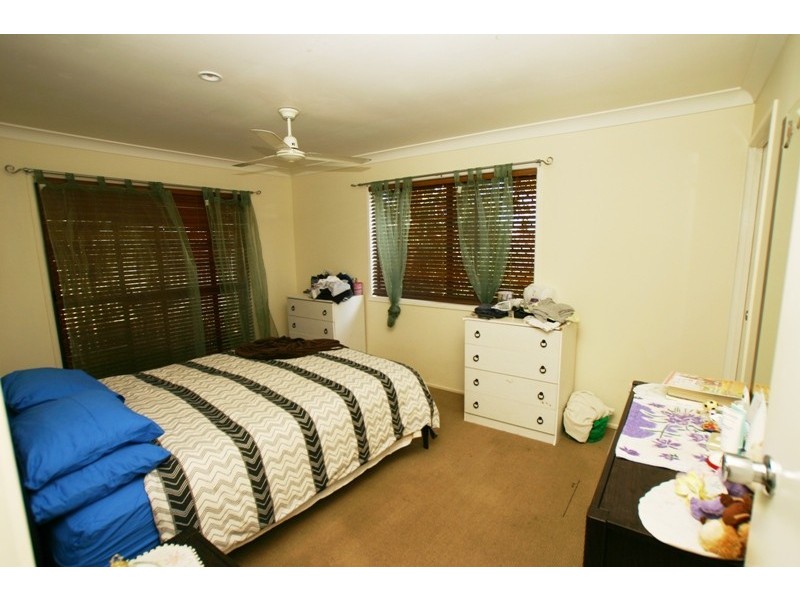 25 Pecton Place, Avenell Heights QLD 4670