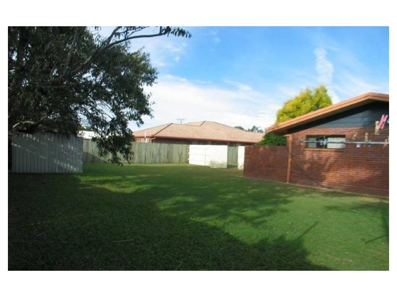 Avenell Heights QLD 4670