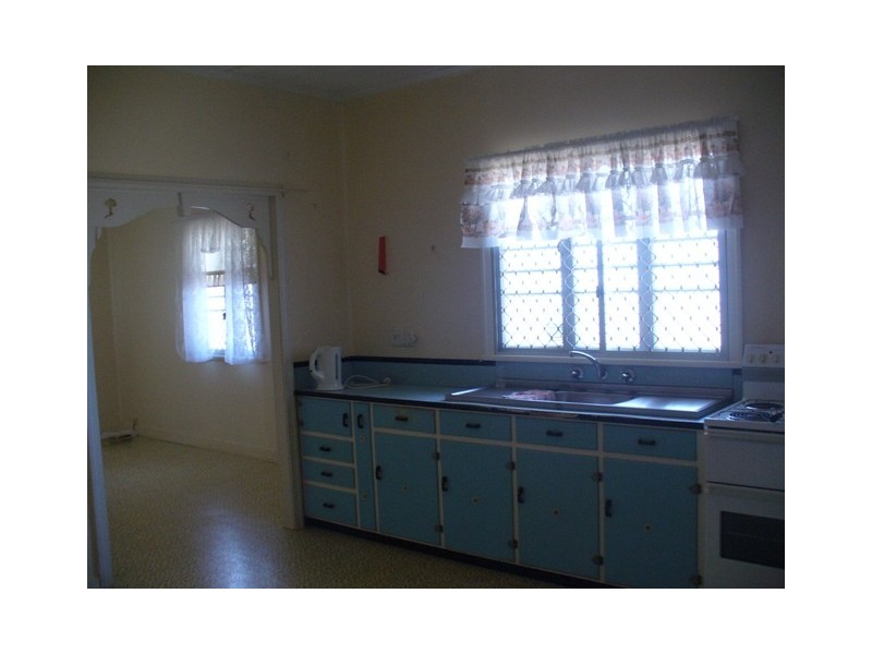 154 Mt Perry Rd, Bundaberg North QLD 4670