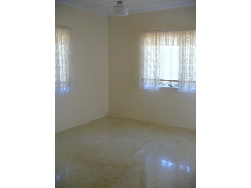154 Mt Perry Rd, Bundaberg North QLD 4670