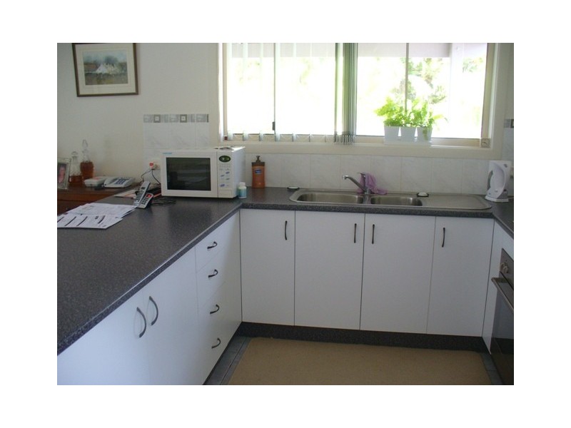 2/25 High School Road, Gin Gin QLD 4671