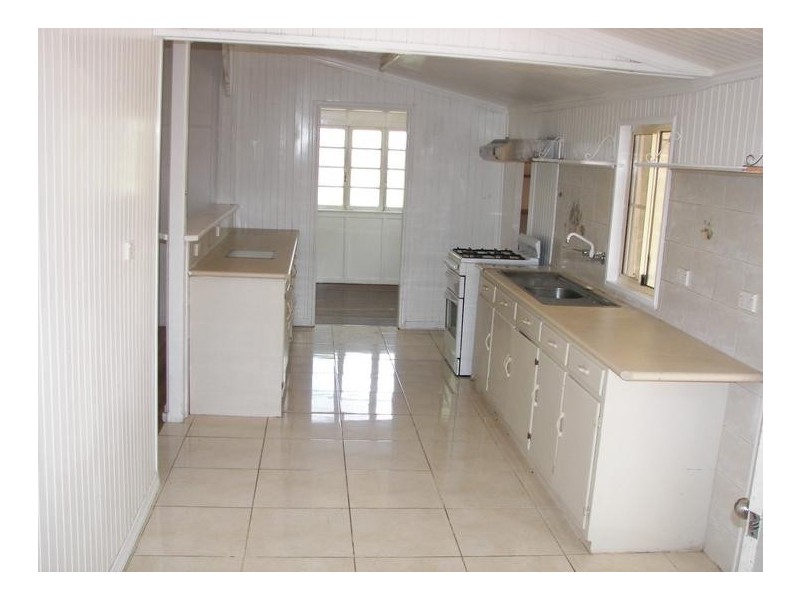 11 Walker St, Bundaberg South QLD 4670