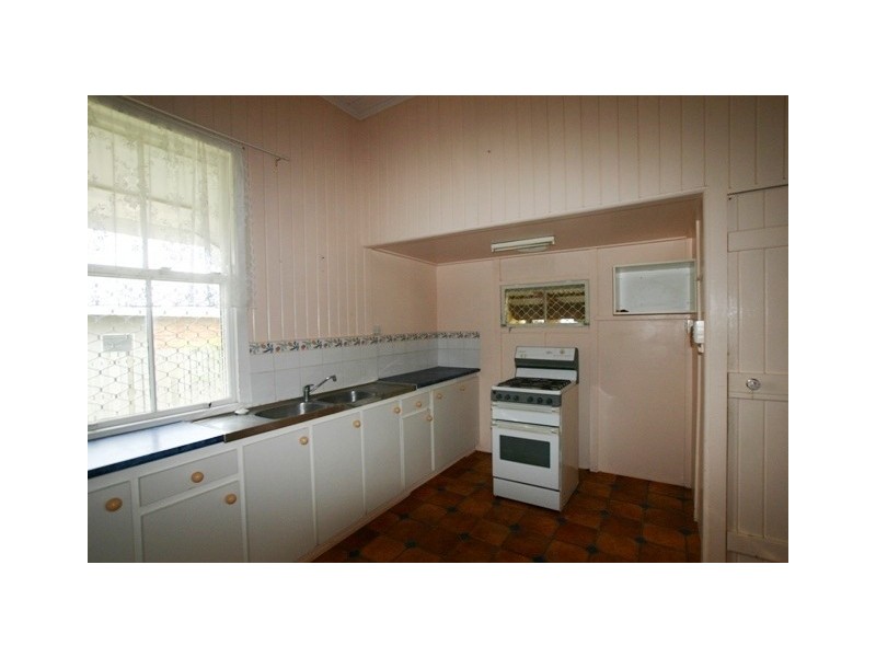 6 Dexter Street, Svensson Heights QLD 4670