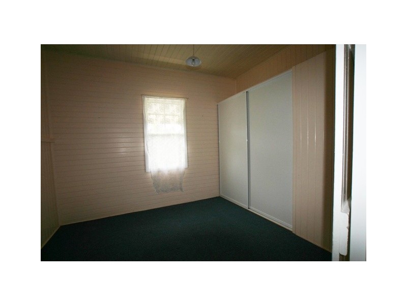 6 Dexter Street, Svensson Heights QLD 4670