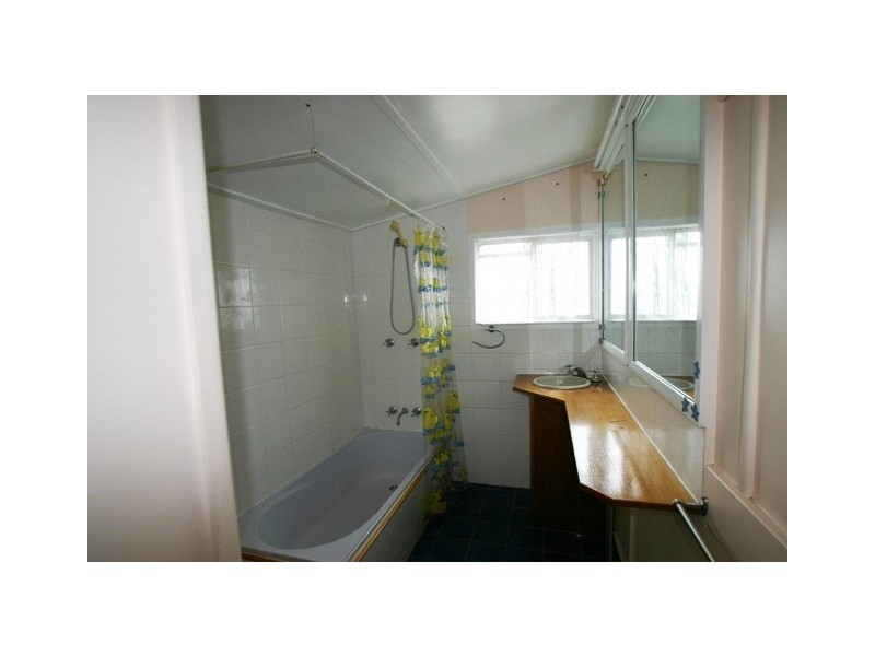 6 Dexter Street, Svensson Heights QLD 4670