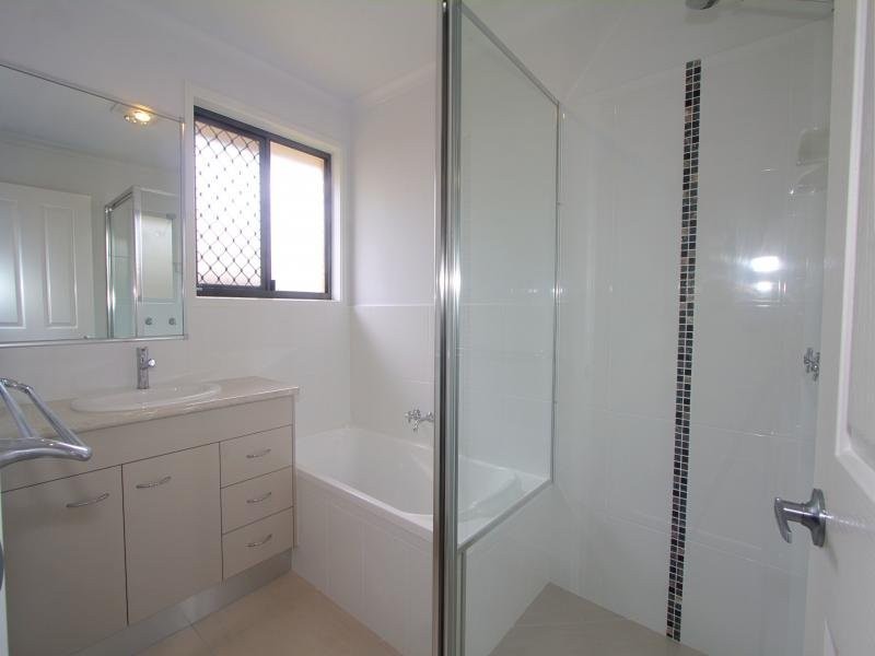 135 Fairway Drive, Bargara QLD 4670