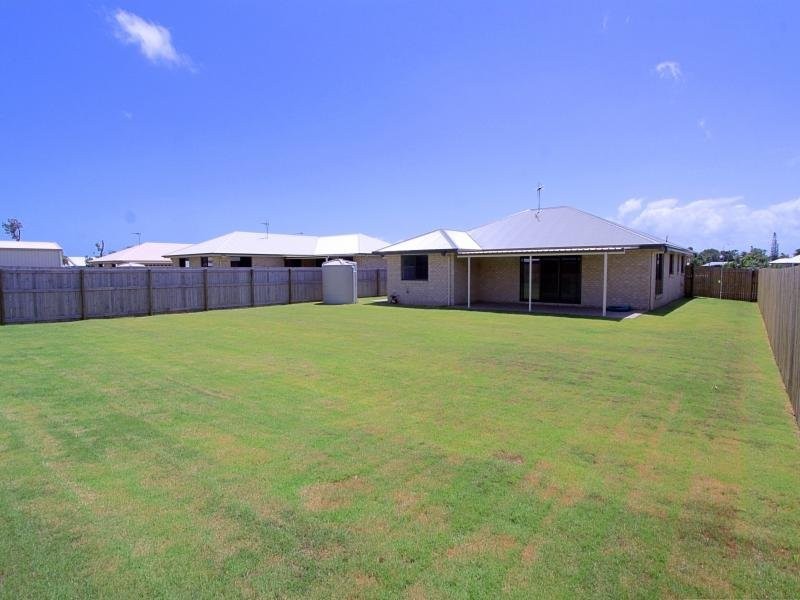 135 Fairway Drive, Bargara QLD 4670