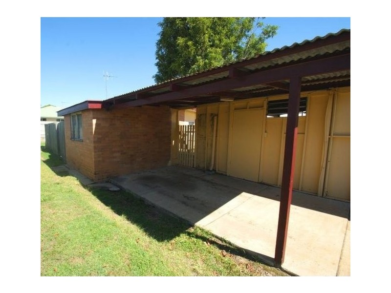 2/6 Dexter Street, Svensson Heights QLD 4670