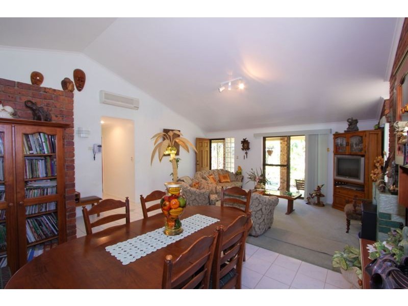 2 Willdora Drive, Branyan QLD 4670