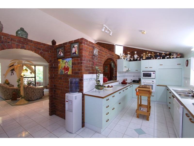 2 Willdora Drive, Branyan QLD 4670