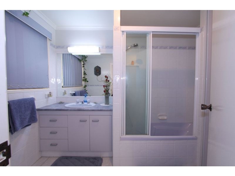 2 Willdora Drive, Branyan QLD 4670