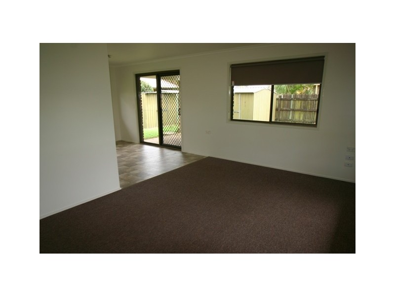 10 Pecton Place, Avenell Heights QLD 4670
