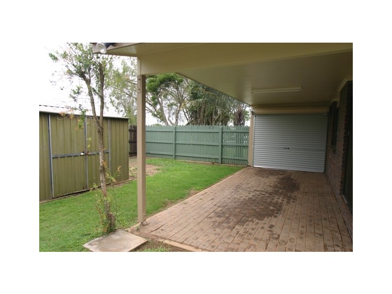 10 Pecton Place, Avenell Heights QLD 4670