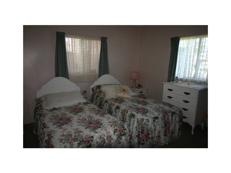 6 Gibson Street, Avenell Heights QLD 4670