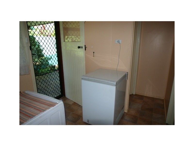 6 Gibson Street, Avenell Heights QLD 4670