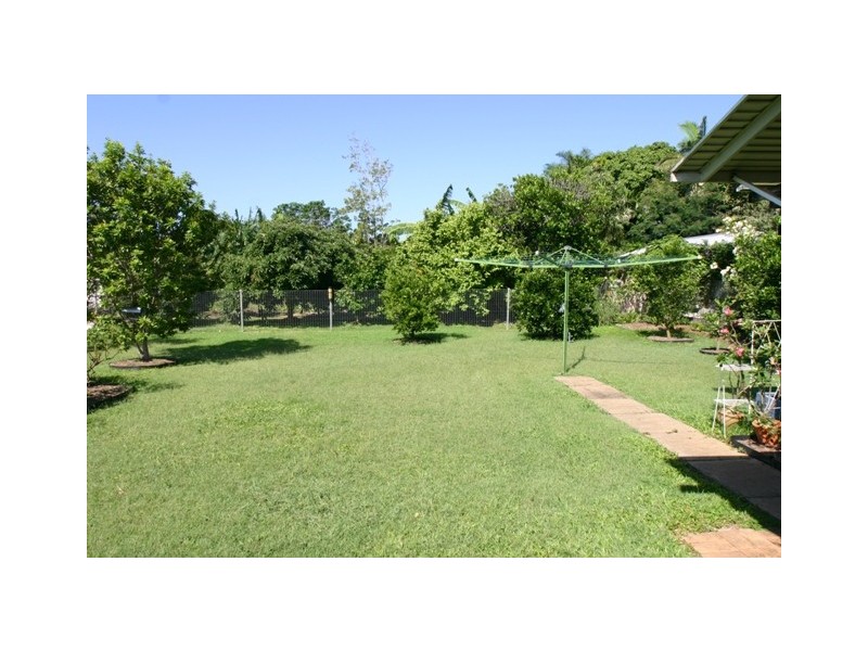 6 Gibson Street, Avenell Heights QLD 4670