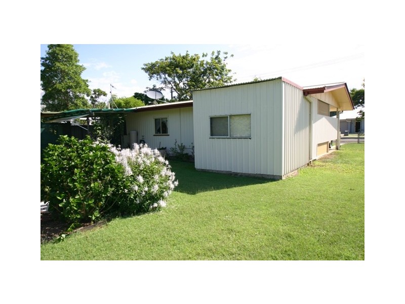 6 Gibson Street, Avenell Heights QLD 4670