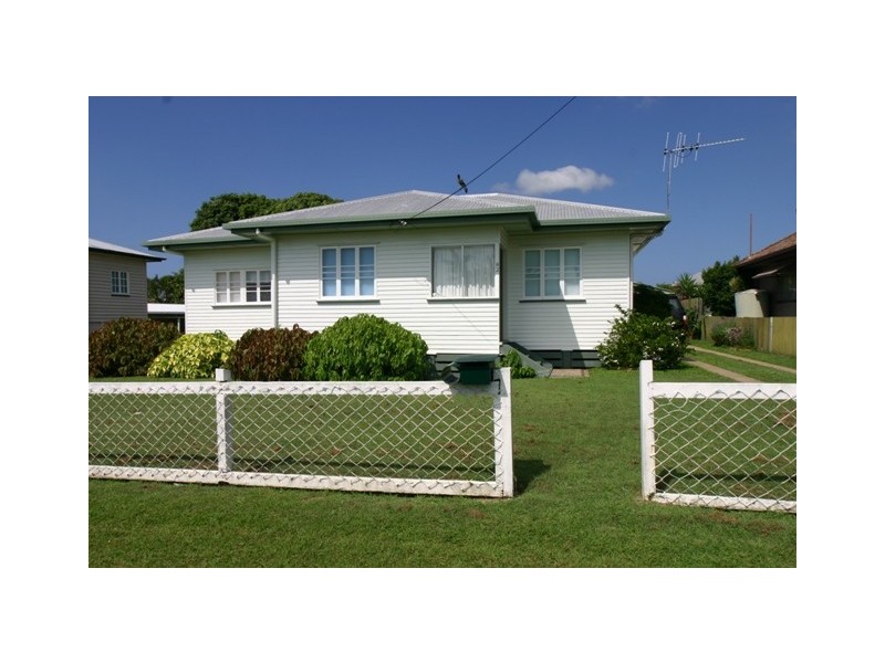 82 Water Street, Walkervale QLD 4670