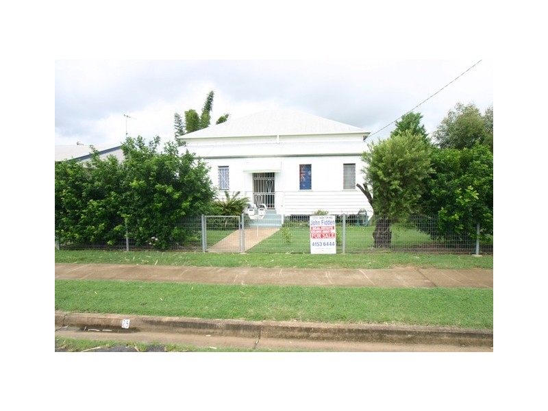 1 & 2/25 Svensson Street, Svensson Heights QLD 4670